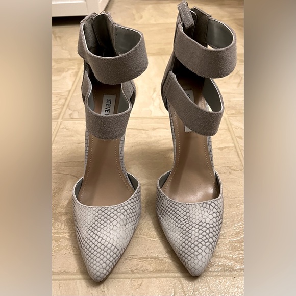 Steve Madden Heels - Picture 2 of 9